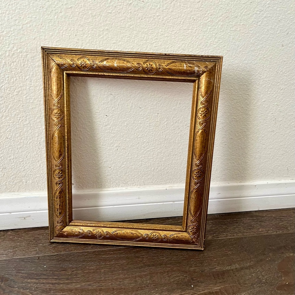 Classic Gold Decorative Picture Frame - Home Accents